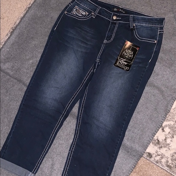 Jean capris - Picture 1 of 4